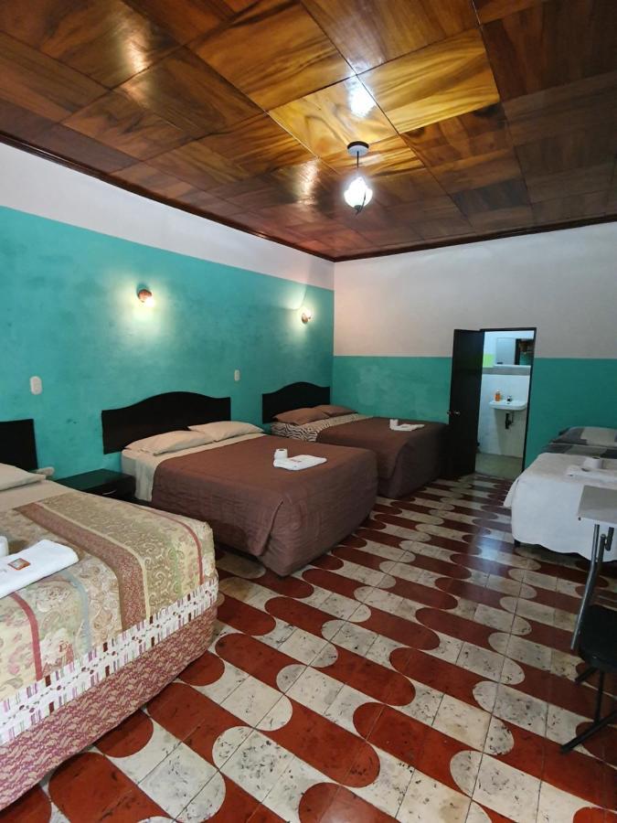 Hotel Kasa Kamelot Central Quetzaltenango Dış mekan fotoğraf