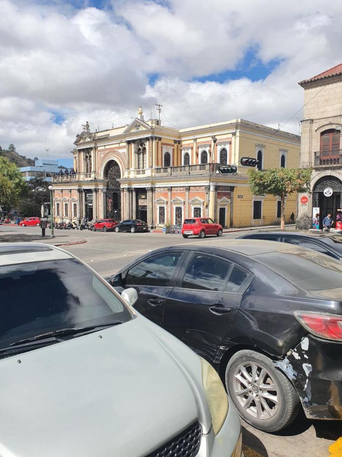 Hotel Kasa Kamelot Central Quetzaltenango Dış mekan fotoğraf