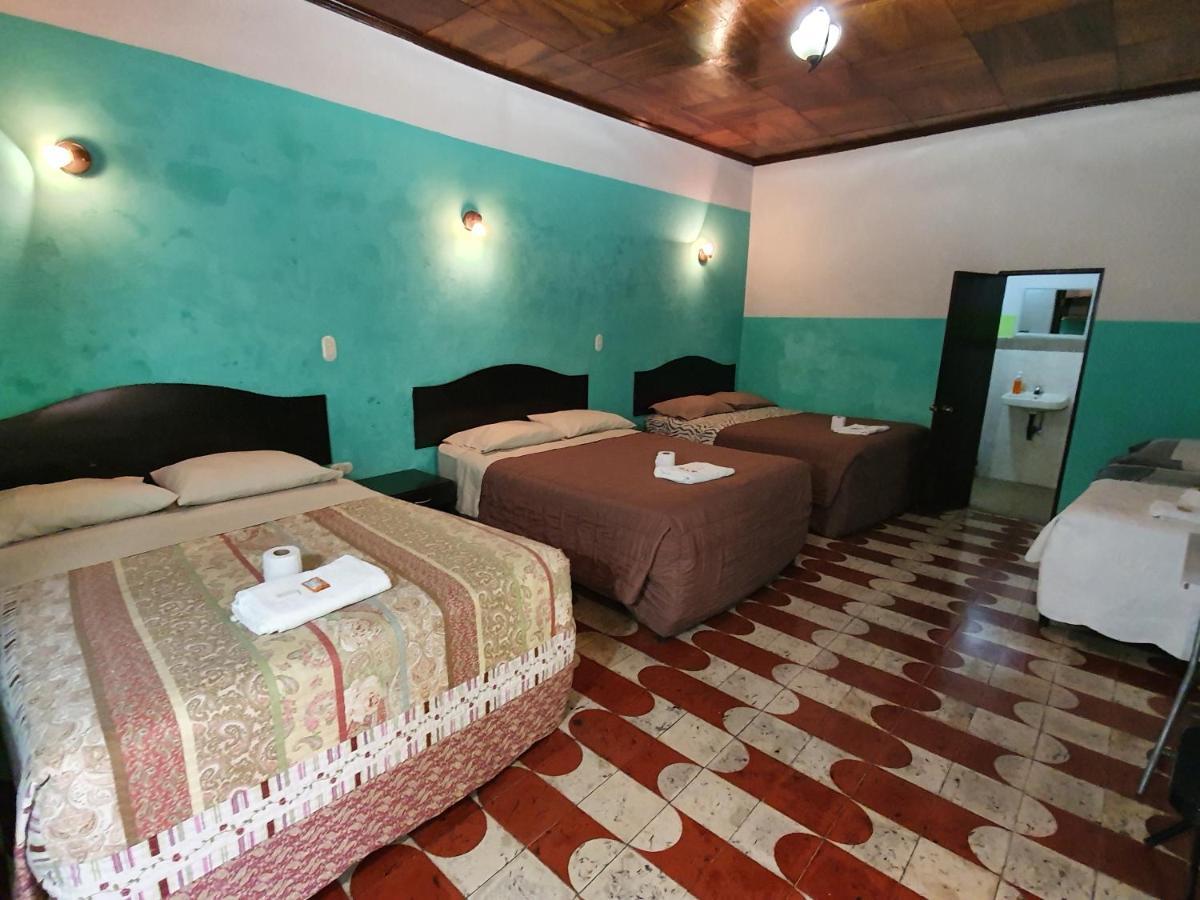 Hotel Kasa Kamelot Central Quetzaltenango Dış mekan fotoğraf